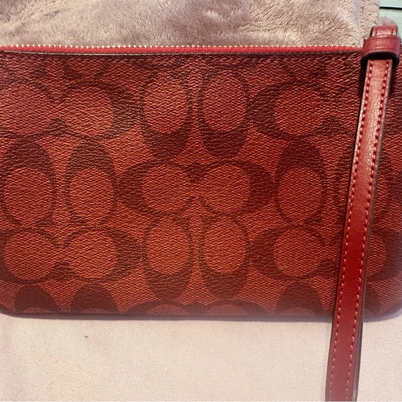 Coach Large Corner Zip Red Wristlet NWOT Sharp
